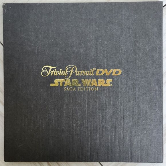 Trivial Pursuit Star Wars DVD Saga Edition 2005 Toys R Us Exclusive Tin COA - Picture 6 of 12